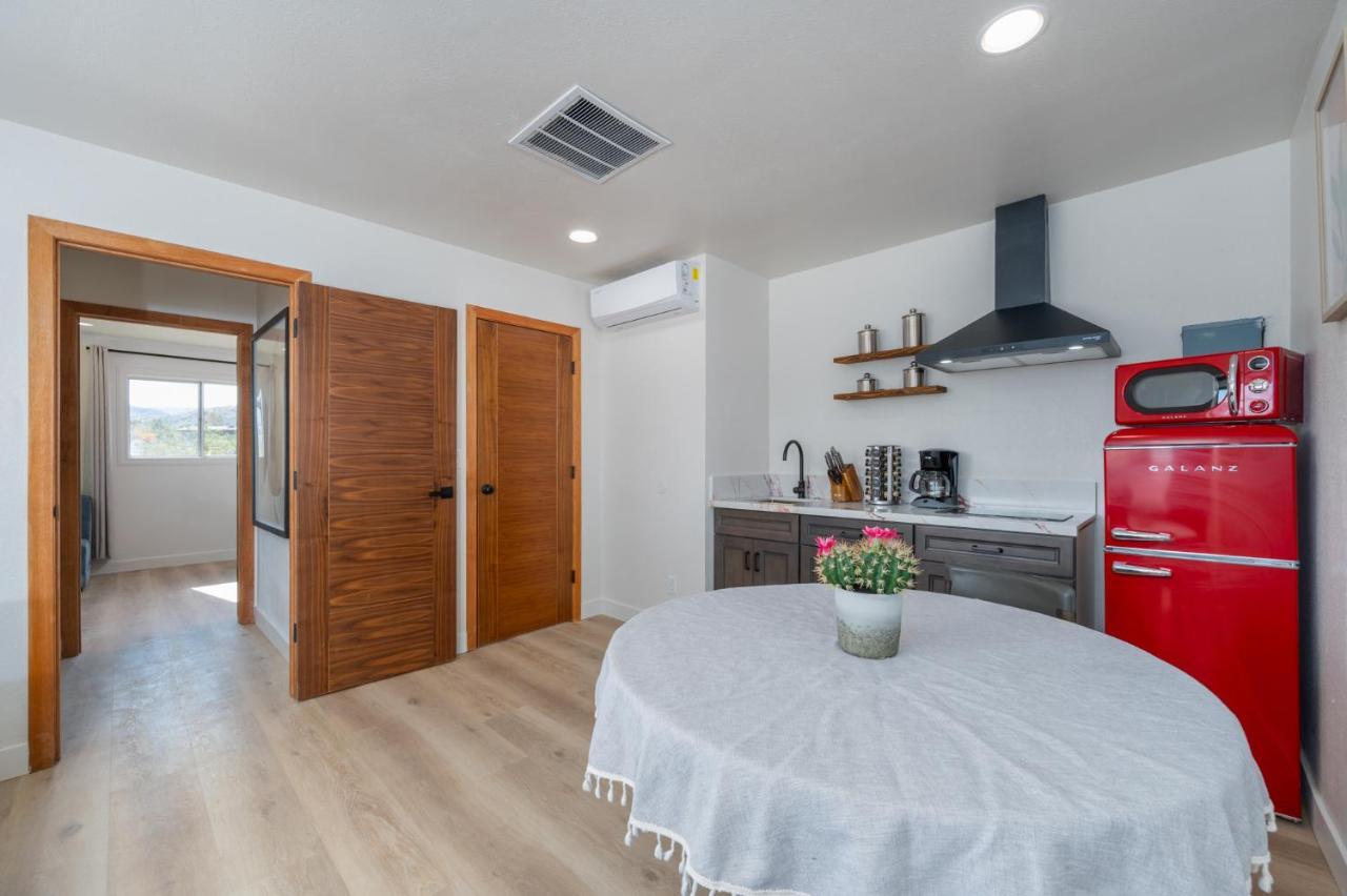 @ Marbella Lane - Rainbow House Glampers Paradise Джошуа Три Екстериор снимка